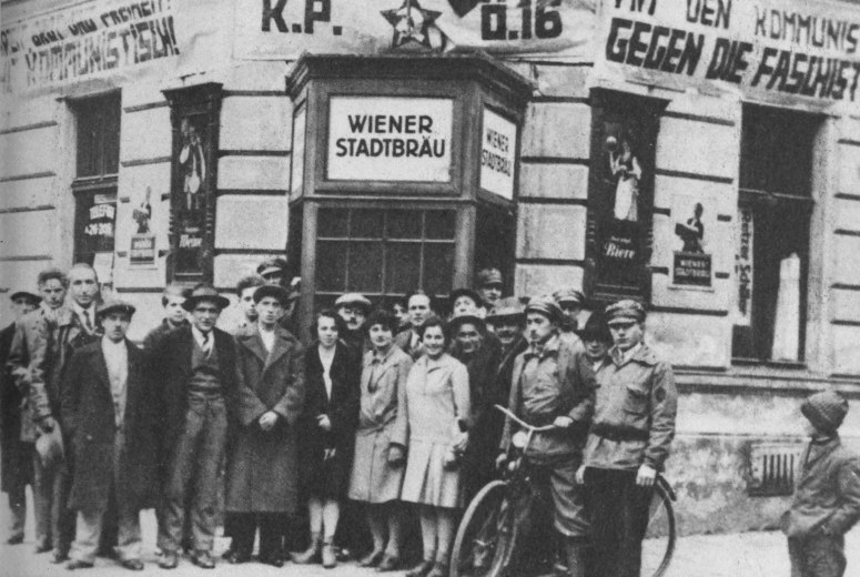 Sympatisants Communistes, Vienne 1927. Reich est le troisième a gauche